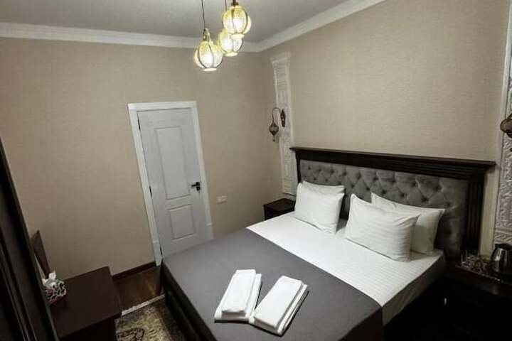 Room 5 of 43