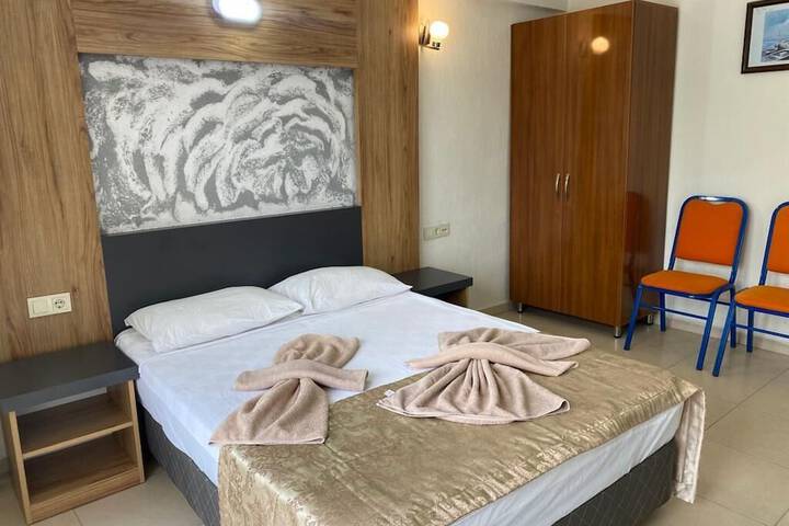 Room 42 of 85