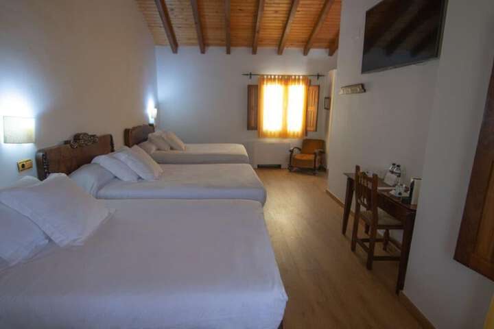 Room 42 of 119