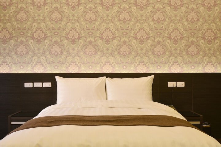 Room 12 of 35