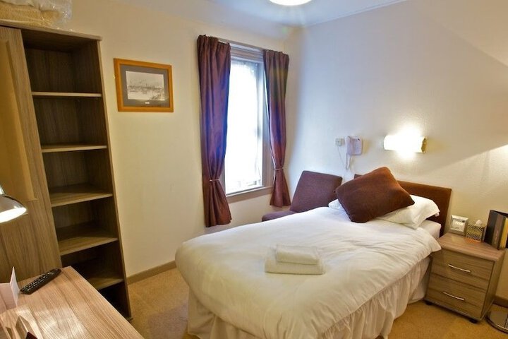 Room 2 of 22