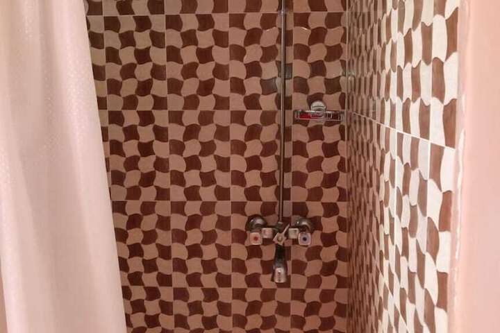 Room 10 of 10