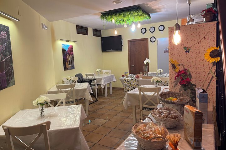 Dining 54 of 108