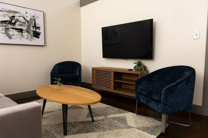 Image of Extra Classy 1 Br Loft With Exposed Brick Downtown