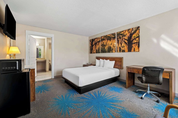 2 Double Beds (6 of 15)