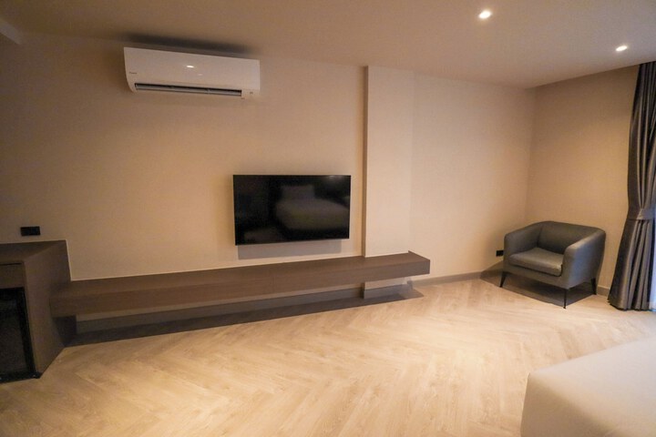 Room 40 of 103