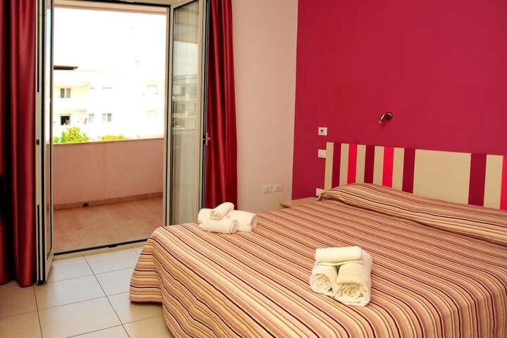 Room 15 of 62