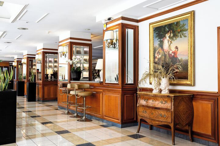 Lobby Entry