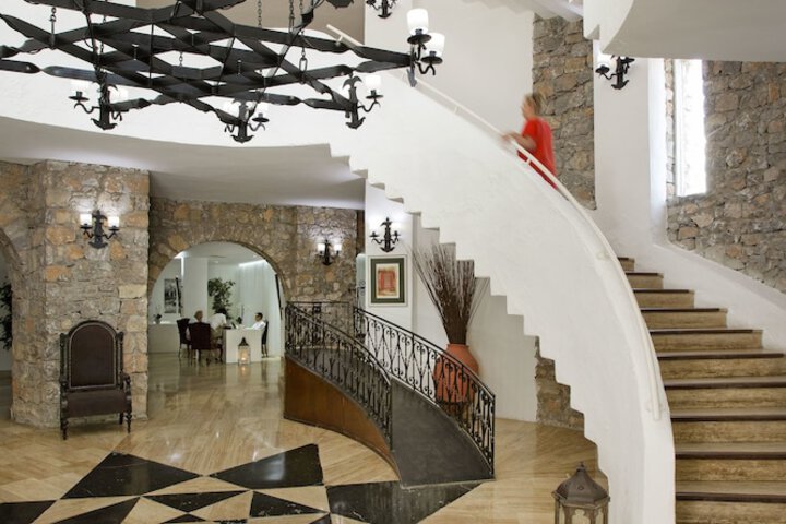 Hotel 2 of 67