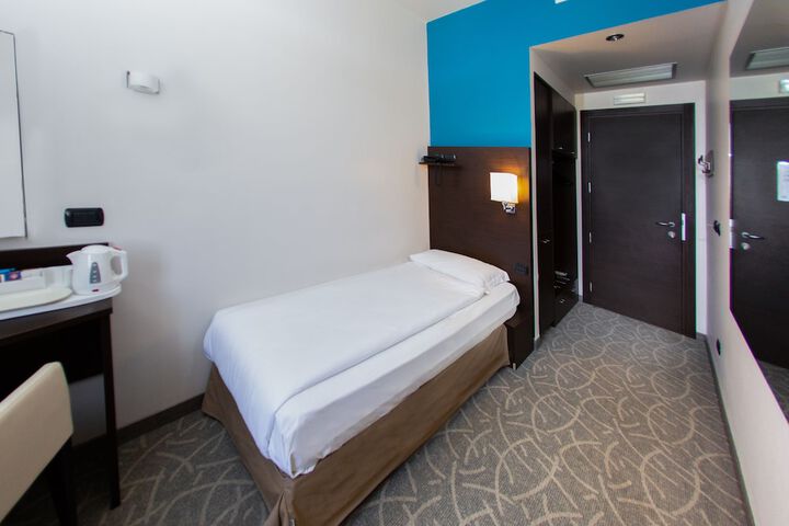 Room 14 of 46