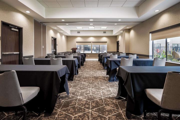 Meeting facility