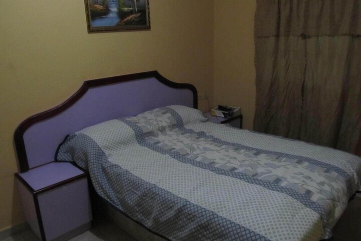 Room 12 of 27