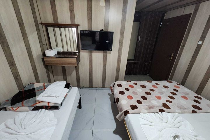 Room 11 of 39