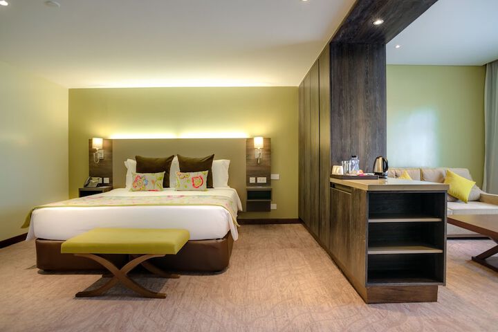 Room 20 of 106