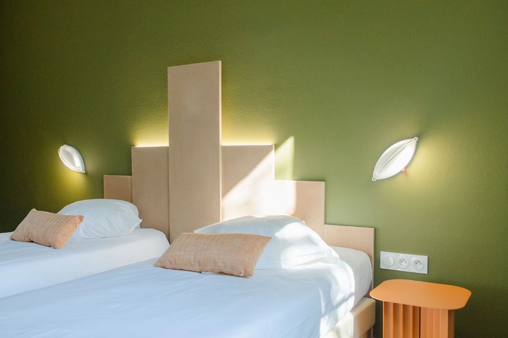 Room 8 of 36