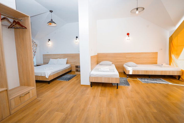 Room 12 of 79