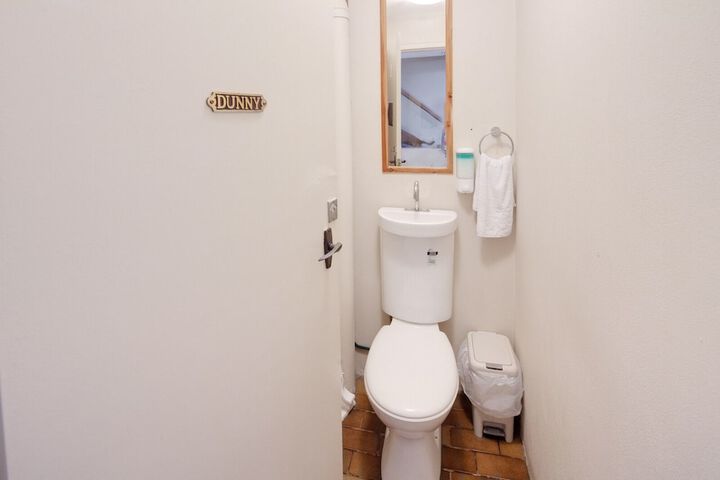Room 33 of 44