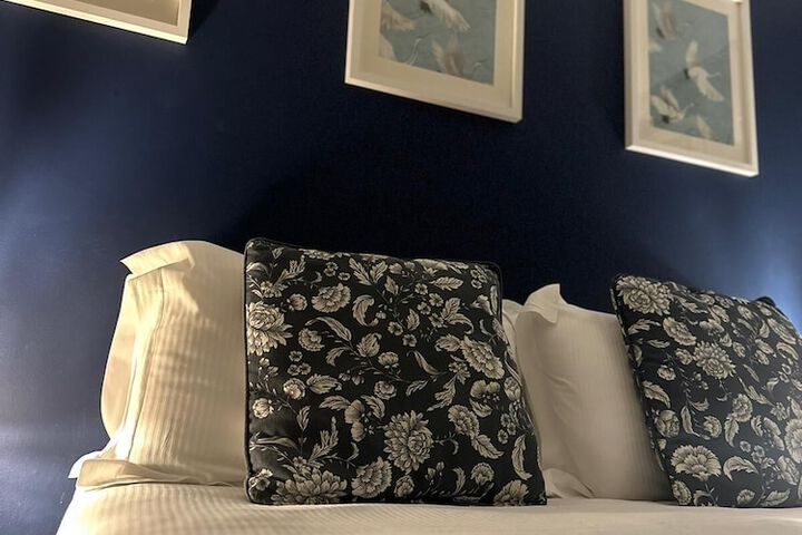 Room 11 of 31