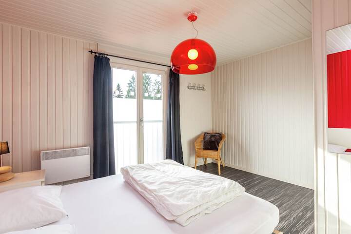 Room 10 of 53