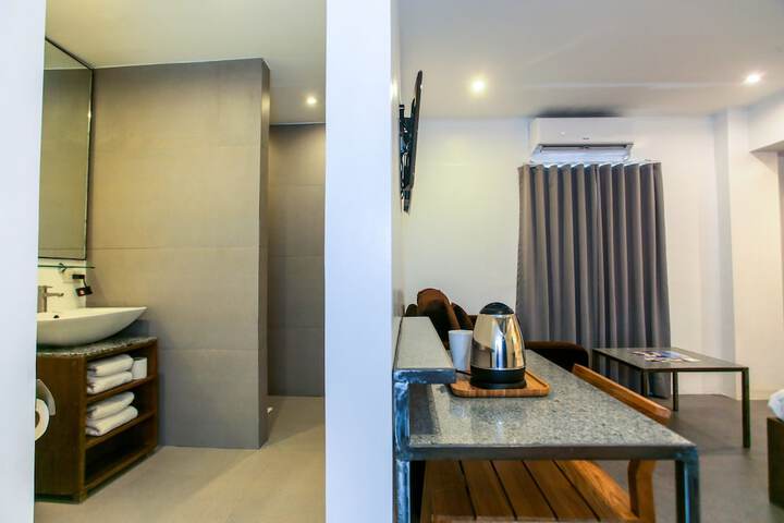Room 27 of 52