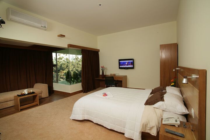 Room 14 of 35