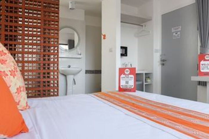 Room 19 of 41