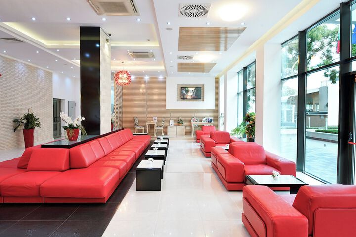 Guest Lobby