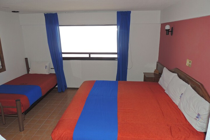 Room 10 of 49