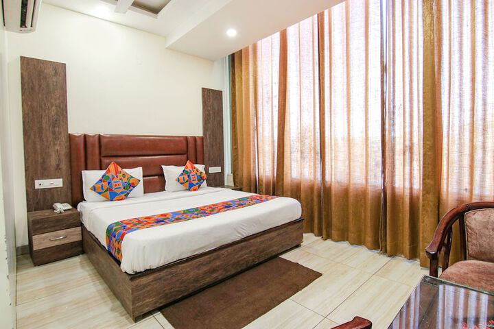Fabhotel La Vista