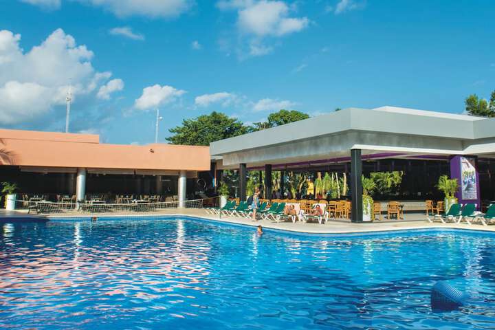 Pools & Facilities