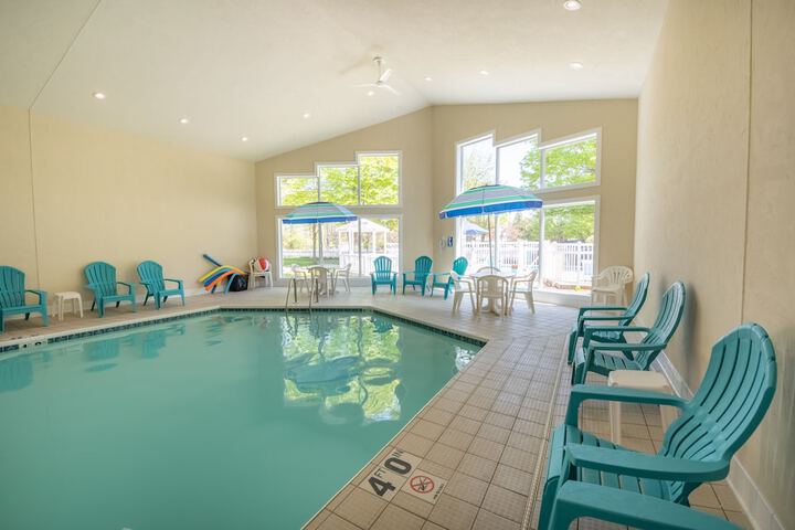 Pool 25 of 55