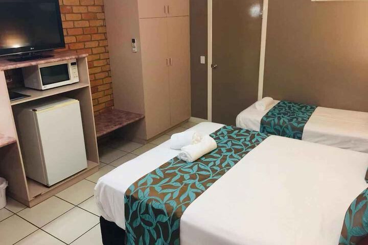 Room 6 of 22