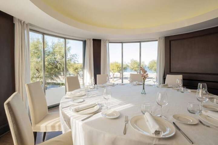 Dining 58 of 76