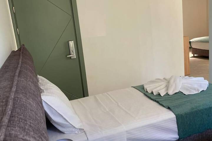 Room 13 of 62