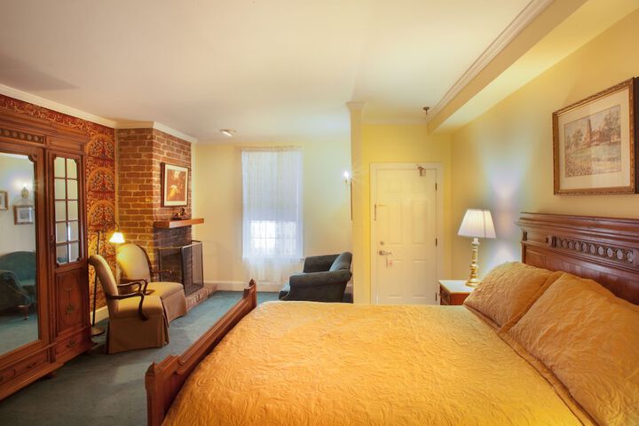 Room 55 of 170