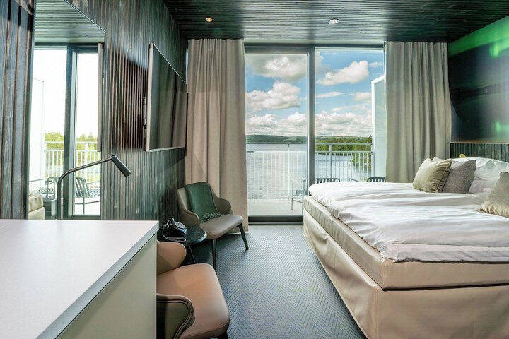 Room 43 of 133