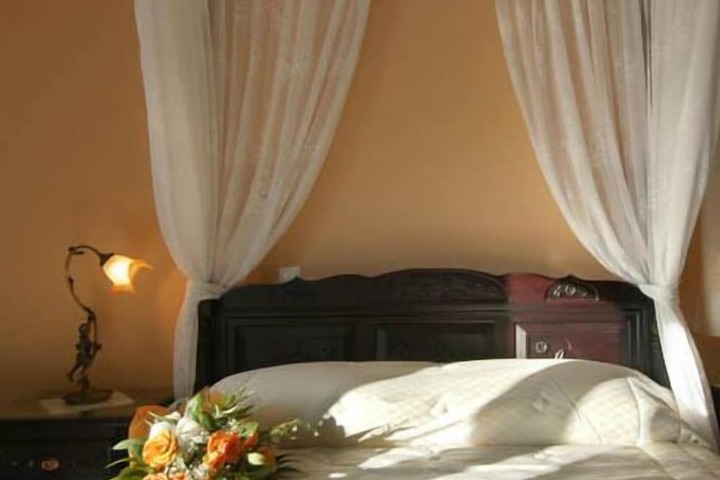 Room 7 of 42