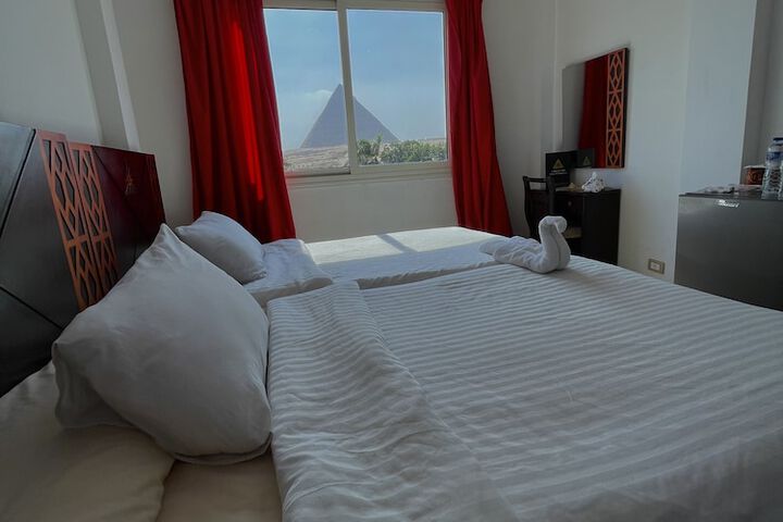 Room 28 of 112