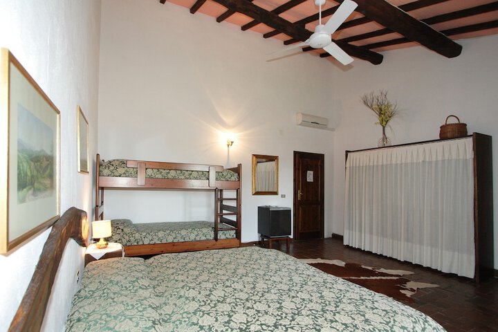 Room 7 of 42