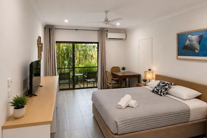 Room 3 of 7