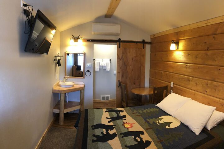 Room 8 of 92
