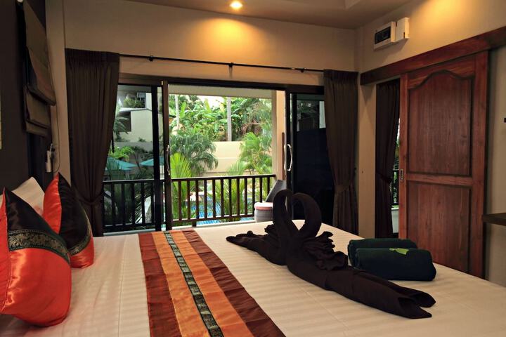 Room 10 of 85