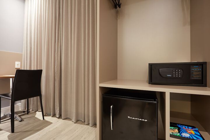 Room 10 of 53