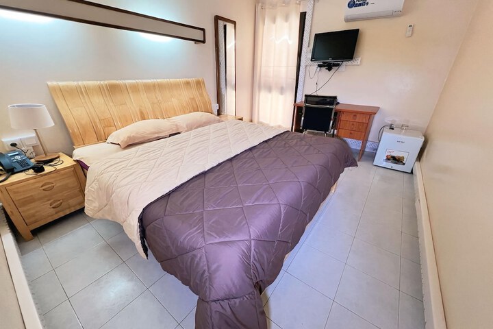 Room 3 of 7