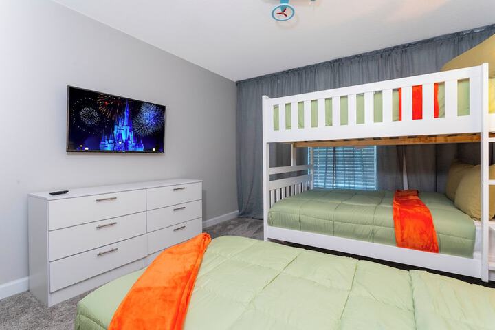 Room 26 of 65