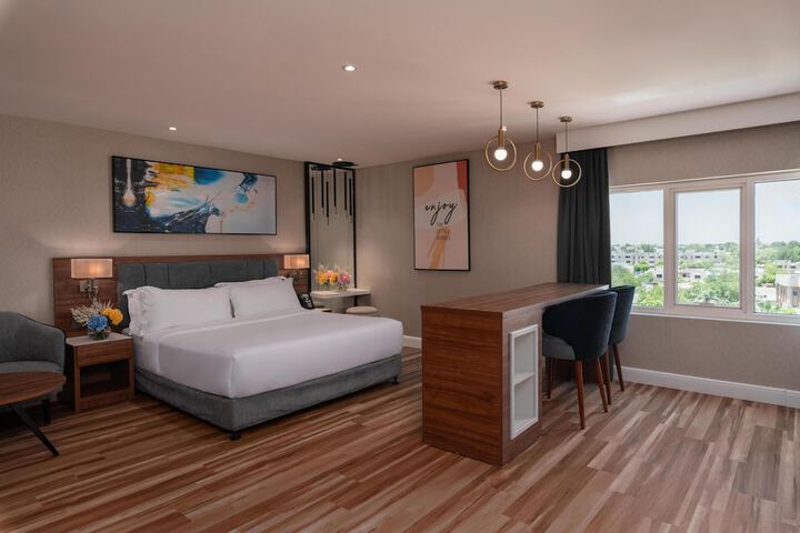 Room 43 of 112
