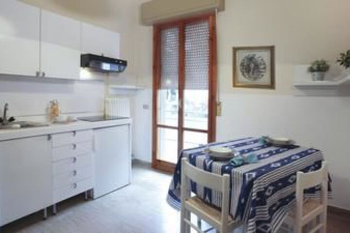 Room 16 of 18