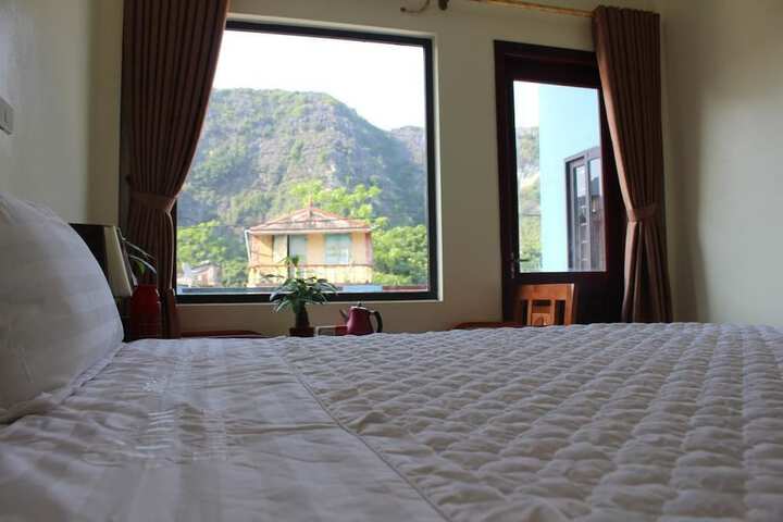 Room 3 of 49