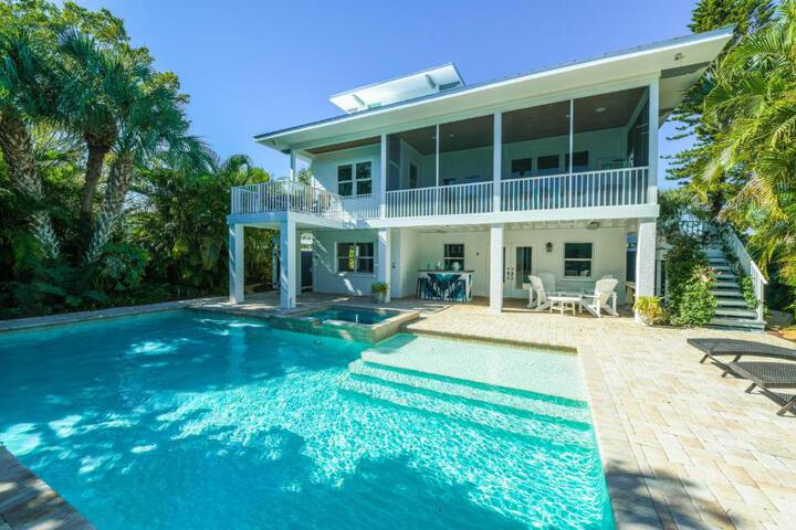 Image of Castaway Cove