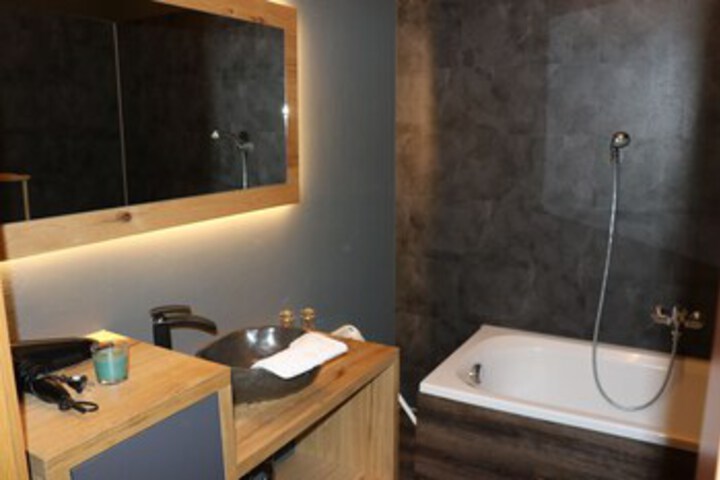 Room 6 of 41